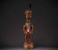 Important SONGYE male statue from the TSHOFA region, collected around 1900.