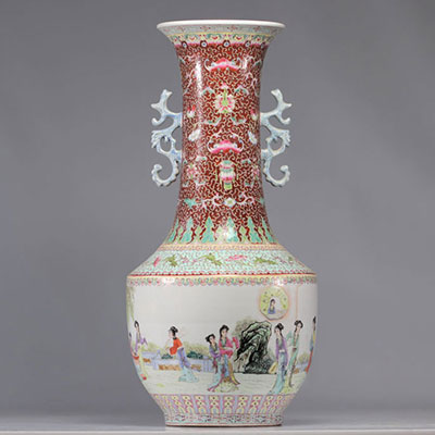 Imposing famille rose porcelain vase decorated with characters from the republic period