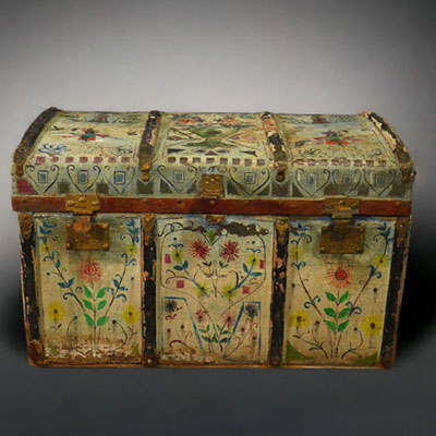 Marguerite BROUHON (1922-2004) Old painted trunk, oil on canvas, wood and metal.