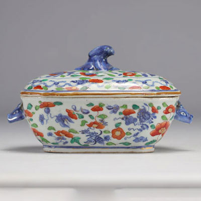 Terrine couverte Doucai de l'époque Kangxi (1661-1722)