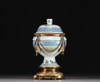 China - Ducai porcelain 