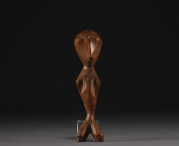 RDC - Statuette Lega en bois sculpté.