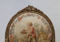 Important ensemble de mobilier de salon en bois sculpté et doré, tapisserie fine d'Aubusson comprenant un canapé et une suite de quatre fauteuils bergères, XIXème.