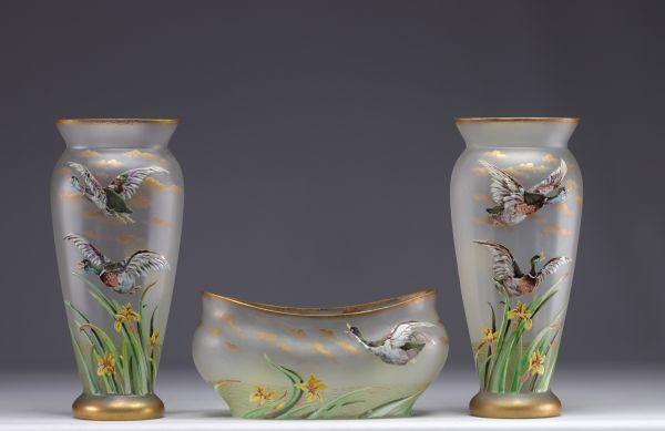 LEGRAS (Attr. to) Set of glassware decorated with ducks and irises.