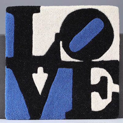 Robert Indiana (1928-2018).  ESTONIAN - LOVE - 2006.  Tapis en laine tuftée.  Signature imprimée.  Numéroté « /00