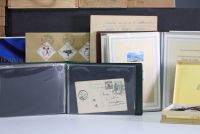 Set of various stamp albums and documents from China and around the world.