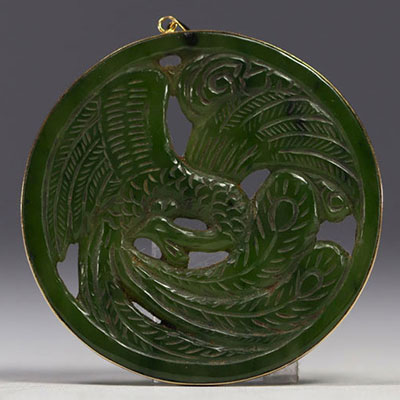 Chine - pendentif en Jade vert à décor de Phénix, monture en or 14K, époque Qing.