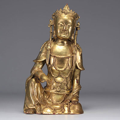 Guanyin en porcelaine laque dorée