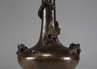 China - Bronze vase decorated with dragons in relief, Ming period.