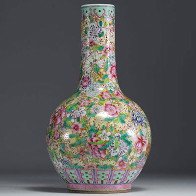 Chine - Vase en porcelaine au 
