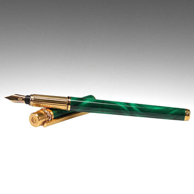 Must de CARTIER malachite lacquer pen in red box