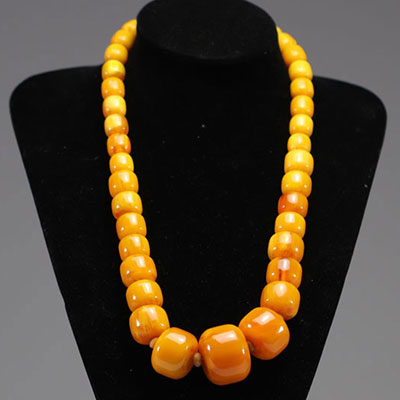 Collier en Ambre.