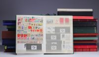 Set of various stamp albums and documents from China and around the world.