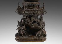 Japan, imposing bronze incense burner, Meiji period.