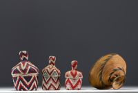 Africa - Set of beaded objects and a Tutsi cup.