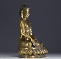 Chine - Bouddha en bronze doré, XXème.