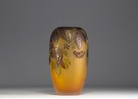 Émile GALLÉ (1846-1904) Acid-etched multi-layered glass blown vase decorated with a Virginia creeper, signed.