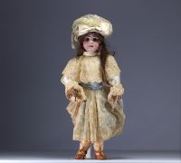 Armand MARSEILLE - Porcelain head doll n°11, circa 1890.