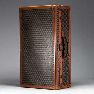 GOYARD Ainé Paris - Superb 1920s cabin trunk covered in goyardine canvas and protected by lozine edging.