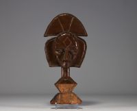 Gabon - Kota Reliquary in carved wood.