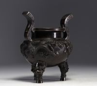 Chine - Brûle parfum en bronze à décor de dragons, époque XIXe siècle.