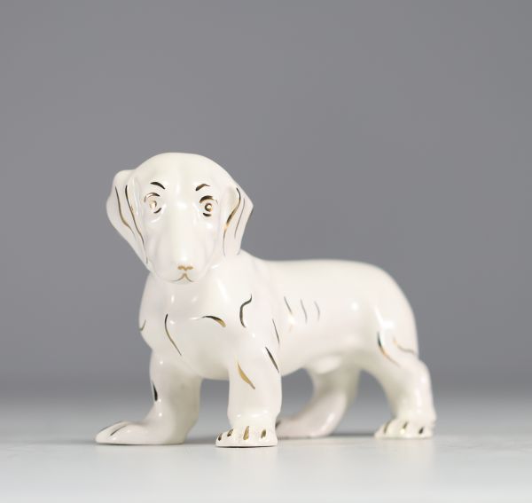 Villeroy & Boch Septfontaines - ‘Dachshund’ in white and gold earthenware, Mod 590 Décor 207, circa 1930.