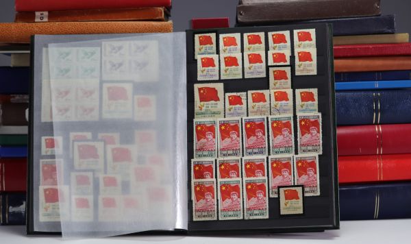 Set of various stamp albums and documents from China and around the world.