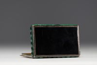 Art Deco snuffbox in enamel and malachite.