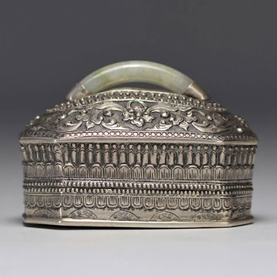 Silver box decorated with jade