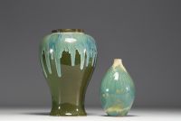Japan - Two vases in glazed porcelain with floral decoration in relief, one signed, circa 1900.