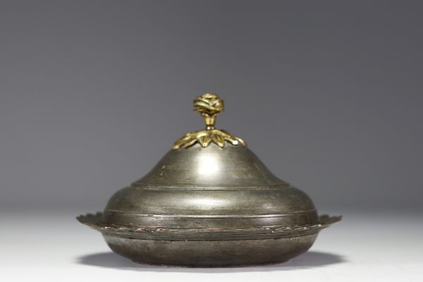 Art Ottoman - Plateau de service et couvercle en cuivre étamé, inscription en arabe et poinçon, XVIIIème