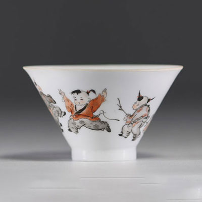 China - Fine polychrome porcelain bowl decorated with children figures.