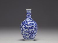 China - Blue-white porcelain vase with floral decoration, mark under the piece.