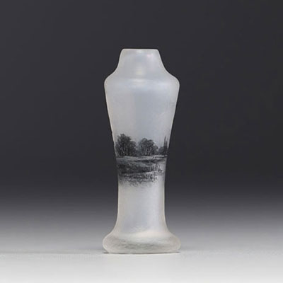 DAUM Nancy - Miniature vase in frosted acid-etched glass with mill design.
