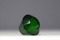 Josef HOFFMANN (1870-1956) Moser à Karlsbad - Elegant green faceted crystal vase.