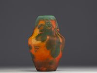 DAUM Nancy - Vase in acid-etched multi-layered glass decorated with leaves and chestnut tree fruit, signed.