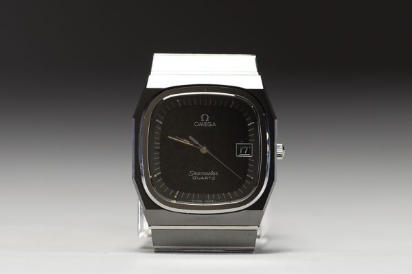 Omega - Seamaster Ceramic Black Tulip, montre homme, boitier et bracelet céramique, mouvement Quartz, vers1981.