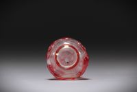 China - Snuffbox in multi-layered glass, clear background with red flowers.