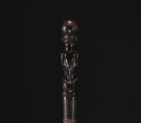 RDC - Tchokwé spatula surmounted by a carved figure.