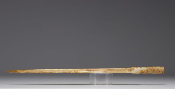 China - Ceremonial dagger in white jade.