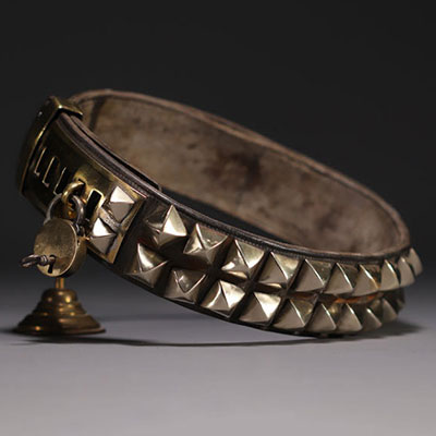 Rare leather dog collar with brass studs and padlock, 19th century.