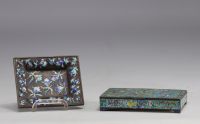 China - Set consisting of a cloisonné enamel box and dish, 19th century.