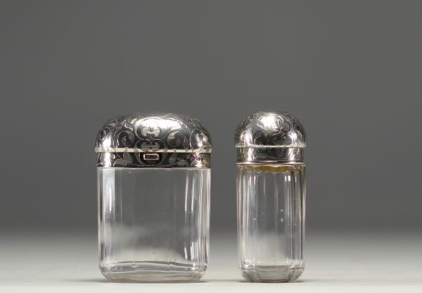 Set of two crystal scent boxes with silver lids, produced by Schäfer Piccadilly in London.