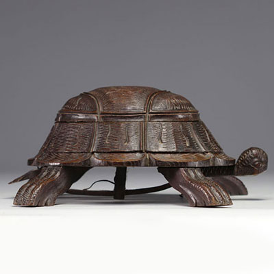 Wooden billiard spittoon in the shape of a turtle, late 19th century.