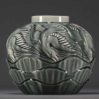 Charles CATTEAU (1880-1966), Crackled ceramic vase 