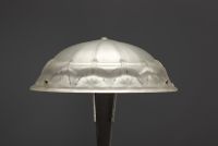 Muller Frères Lunéville - Pair of Art Deco desk lamps, stylized glass domes. Signed.