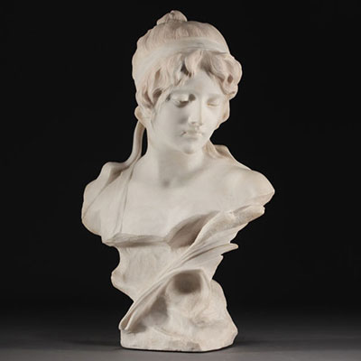 Art Nouveau bust of a young woman in white marble, circa 1900.
