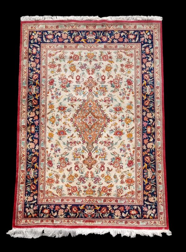 Iran - Tapis Ghom en soie noué main.