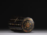 Rare veneered and marquetry travel box, silver cutlery and tumbler, 19th century.