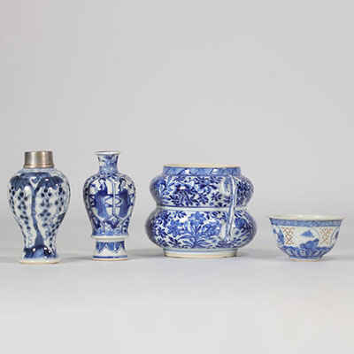 (4) lot of four blue and white porcelain miscellaneous objects from Kanxi period (康熙)